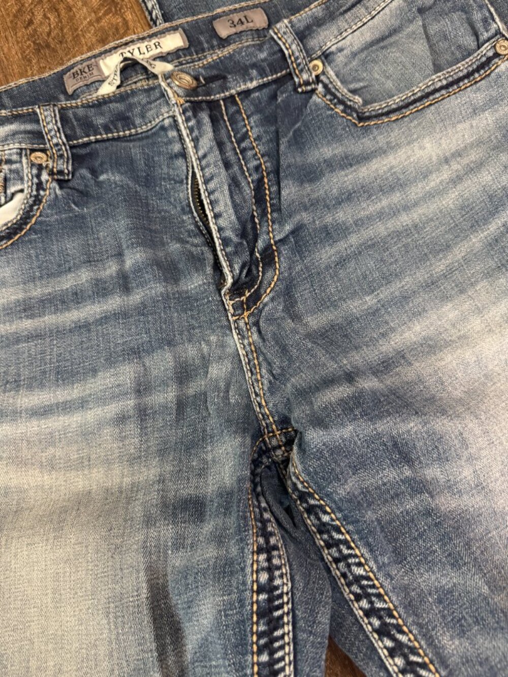 BKE Tyler Straight Leg Medium Wash Faded Denim Jeans Size 34L - Picture 2 of 7